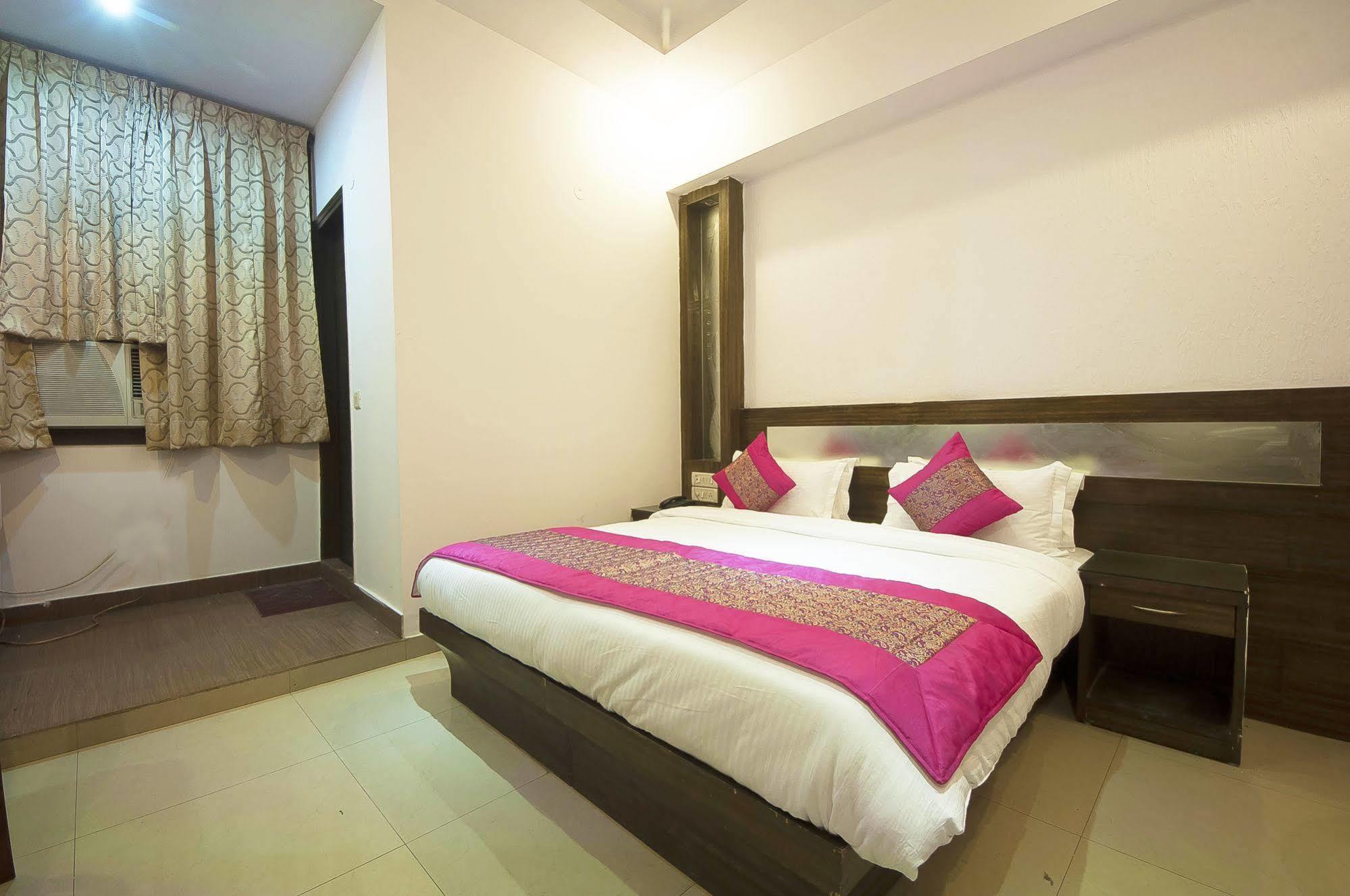 Oyo 3472 Hotel Rama Inn New Delhi Exterior photo