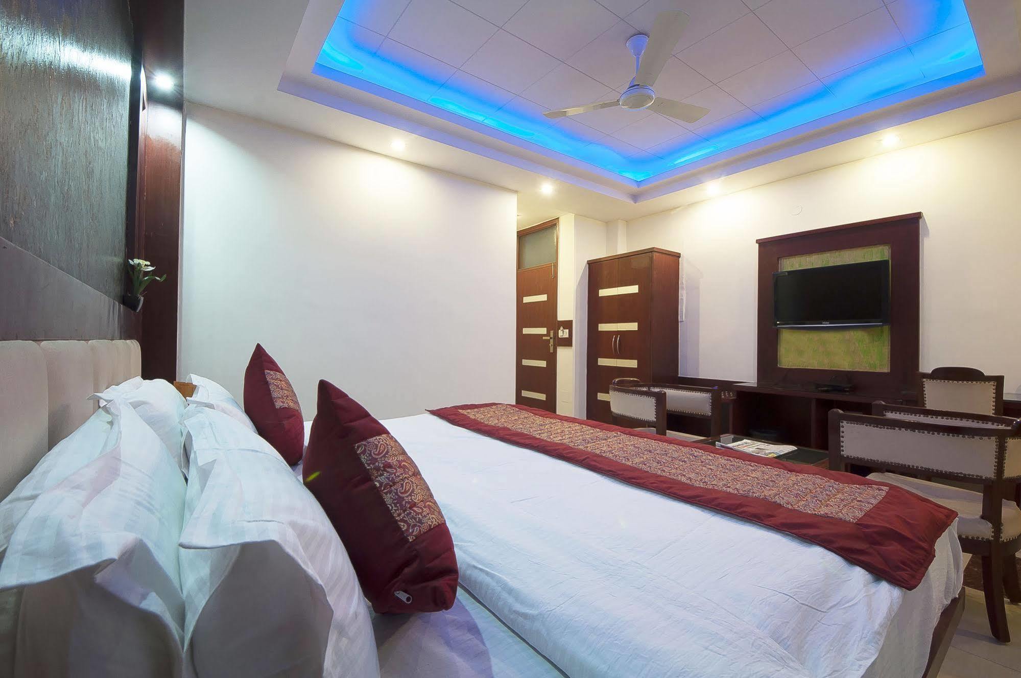 Oyo 3472 Hotel Rama Inn New Delhi Exterior photo