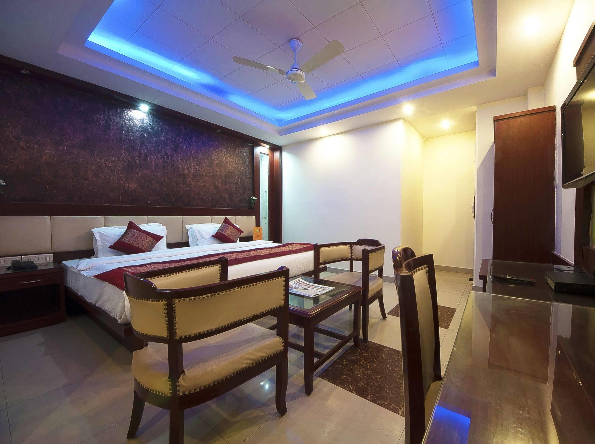 Oyo 3472 Hotel Rama Inn New Delhi Exterior photo