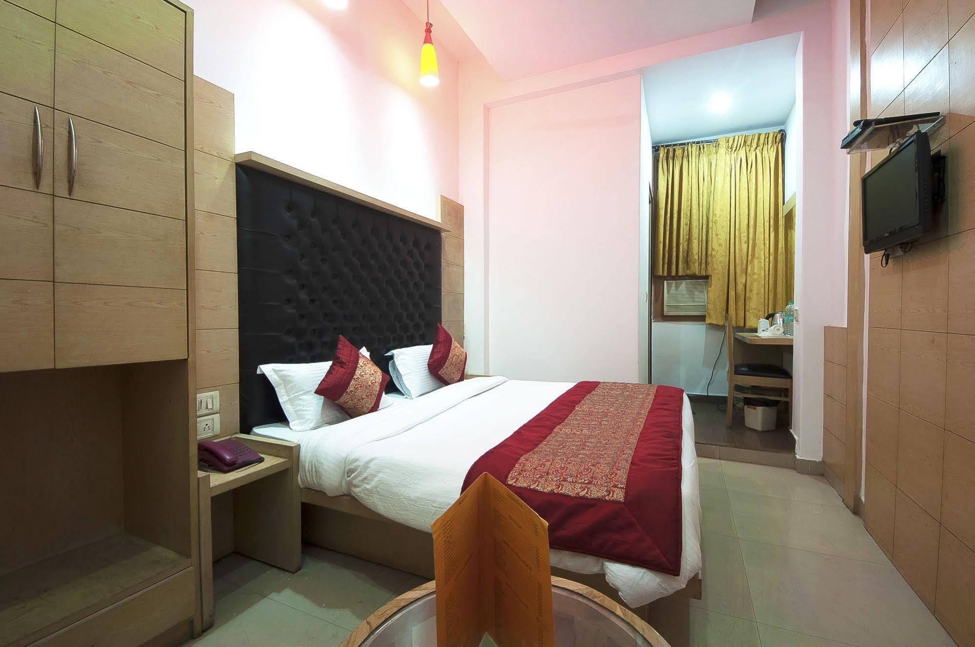 Oyo 3472 Hotel Rama Inn New Delhi Exterior photo