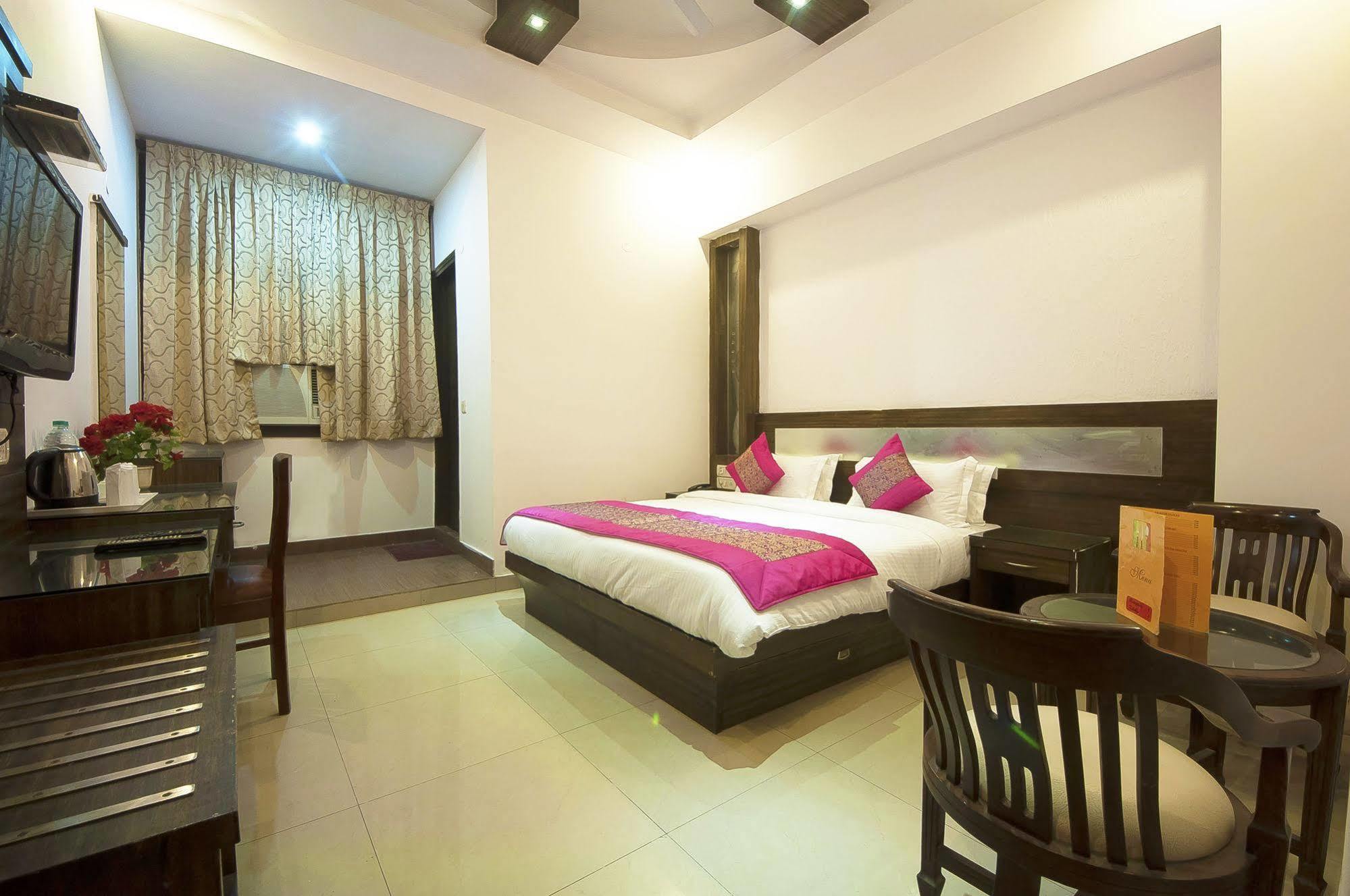 Oyo 3472 Hotel Rama Inn New Delhi Exterior photo